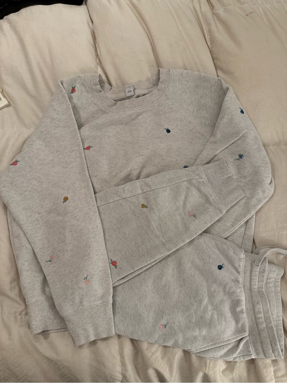 Old Navy Light Gray Crew neck sweatshirt and sweatpants set